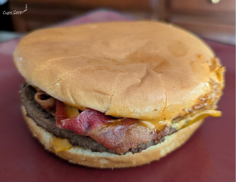 Whataburger Bacon Steakhouse Double 評測 | 聯盟美食