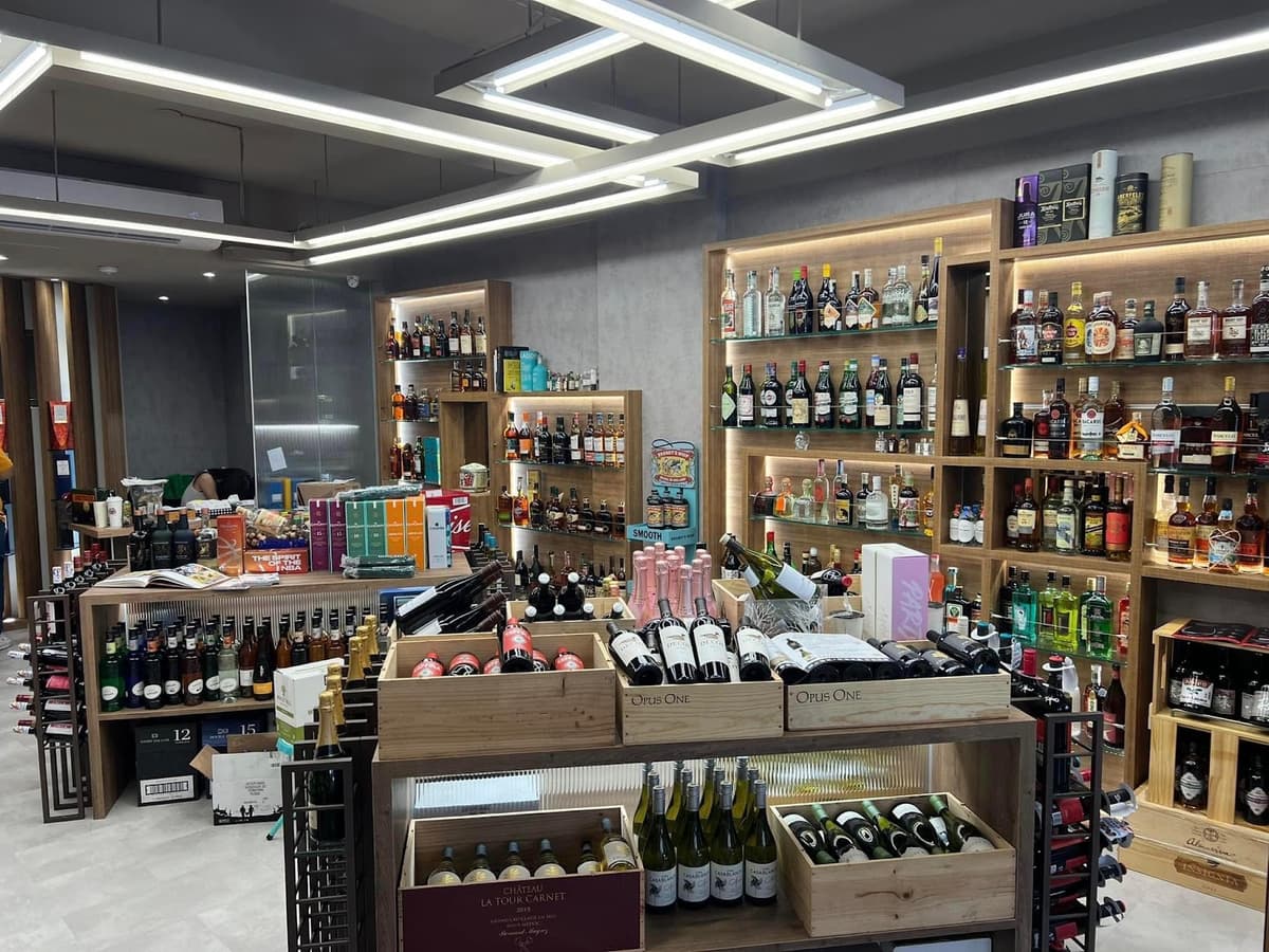 邦妮企業-葡園建平酒類專賣店 대만 위스키 전문점 Wine and Whisky Store