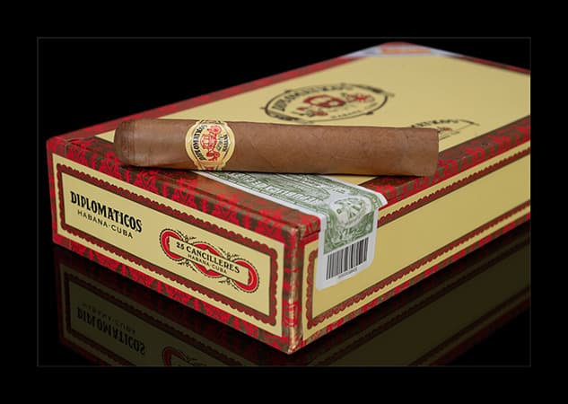 Diplomáticos 品牌全球推出新的 Cancilleres