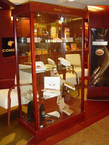 Habanos S.A. 參加 2010 年 10 月坎城第 24 屆免稅世界協會展