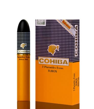 Pirámides Extra 首度以創新管裝推出,是 Línea Clásica 的首款
